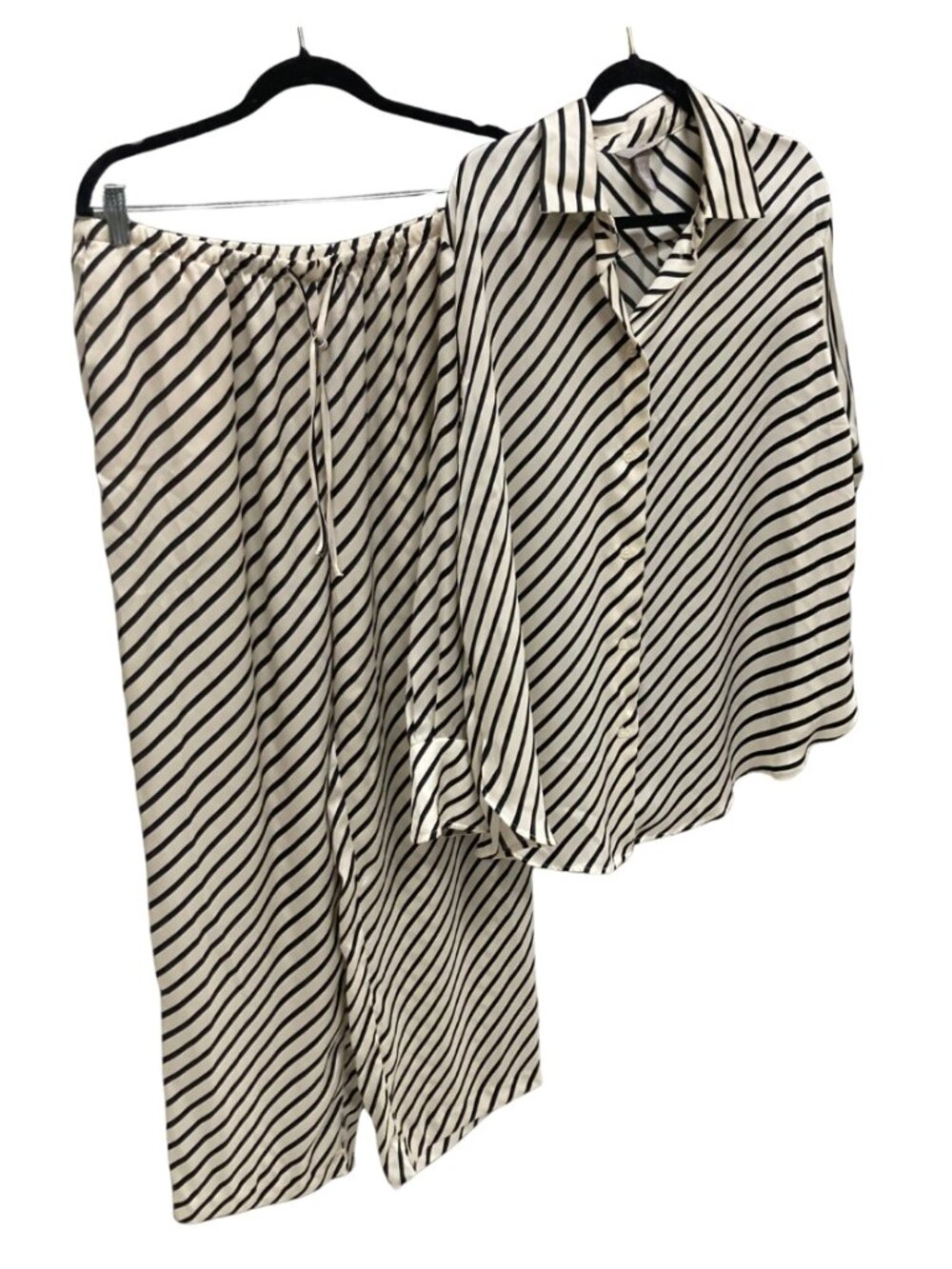 H&M Silky Smooth 100% Polyester Pajama Set Black and White Striped Size Large